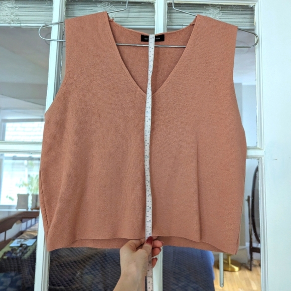 Mauve Knit V Neck Business Casual Vest - Picture 2 of 3